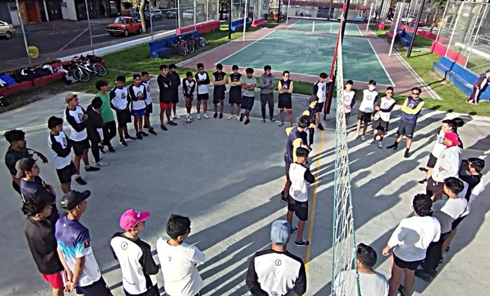 10 diferencias clave entre voleibol y el ecuavoley